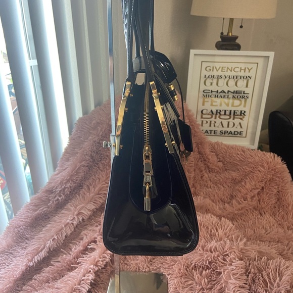 EC YSL PATENT LEATHER BAG - Picture 10 of 16